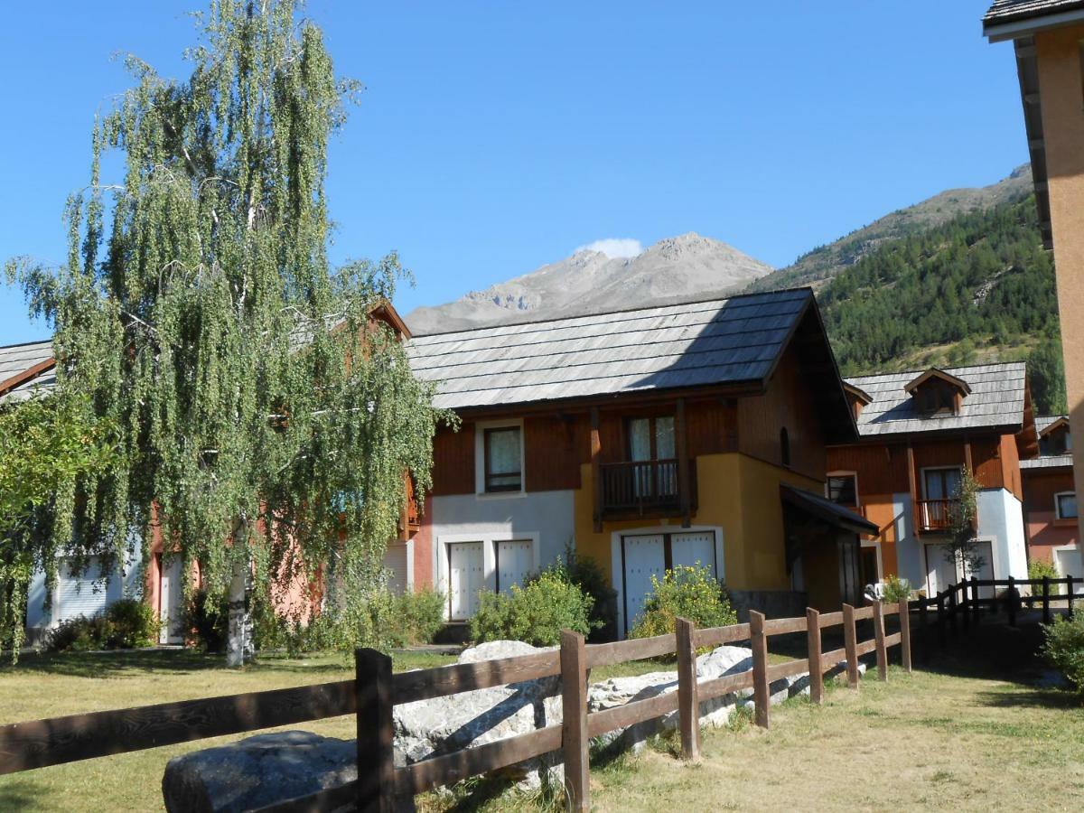Les Chalets Du Jardin Alpin La Salle-les-Alpes Esterno foto